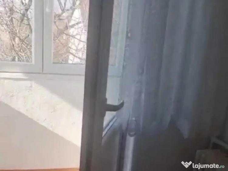 Apartament Cu 2 Camere Semidecomandate Zona Marasesti - 2