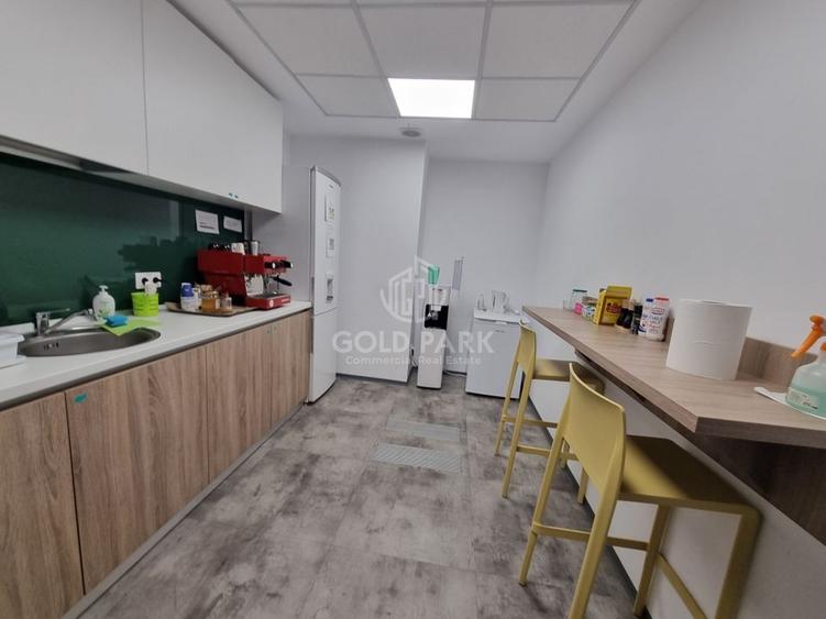 Cladire de Birouri - Semicentral - Clasa A - 18