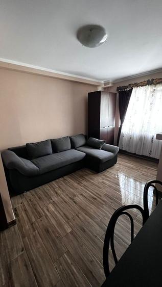 Inchiriez garsoniera - 2