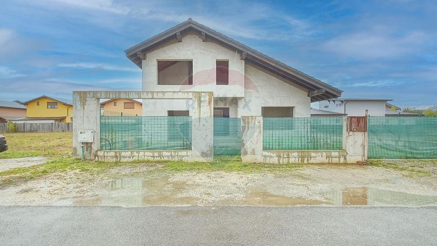 Casa spatioasa la gri, 4 camere, 3 bai, teren 500 mp - zona Bartolomeu - 2