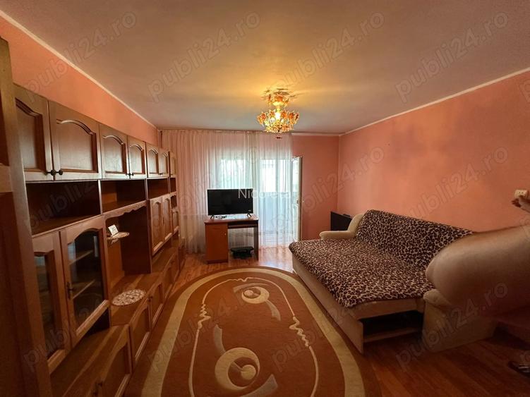 Ofer spre inchiriere apartament cu o camera