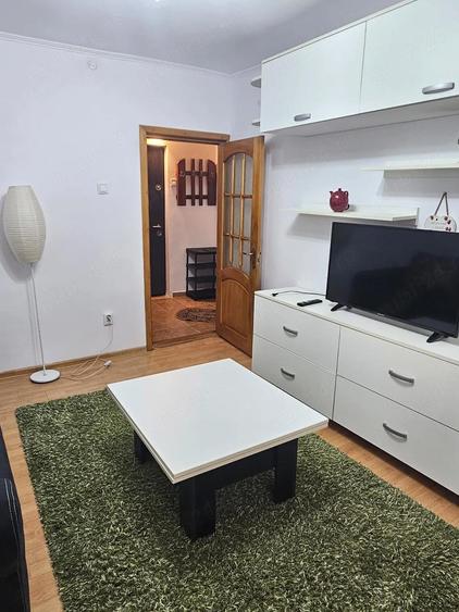Garsoniera de inchiriat in capat 1 - 3