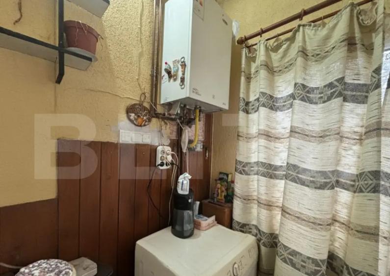 Casa de vanzare, 37 mp, teren 515 mp, zona Titulescu - Semic - 7