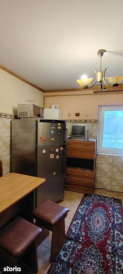 Apartament 4 camere str.Primaverii etaj 2 - 9