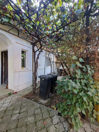 Eroii Revolutiei -  Casa  locuibila - teren 363 mp - deschidere 20.71 mp - P+1E - 17