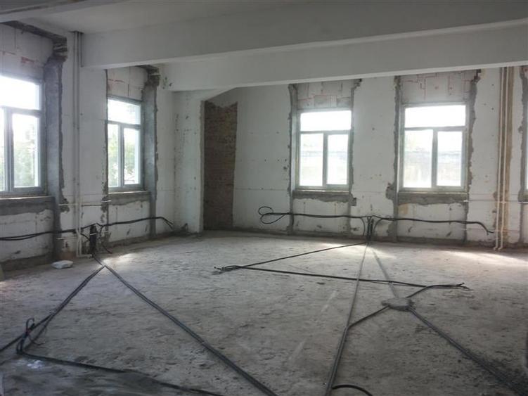 Cladire de birouri de vanzare - 5