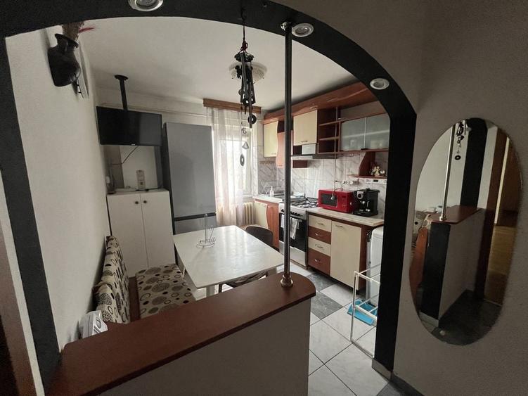 Inchiriere apartament podu ros - 2