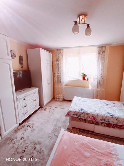 Casă cu 2 camere cu Teren 380 Mp în Central