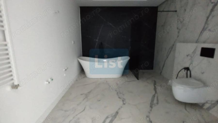 Apartament cu 5 camere decomandat în Nufărul