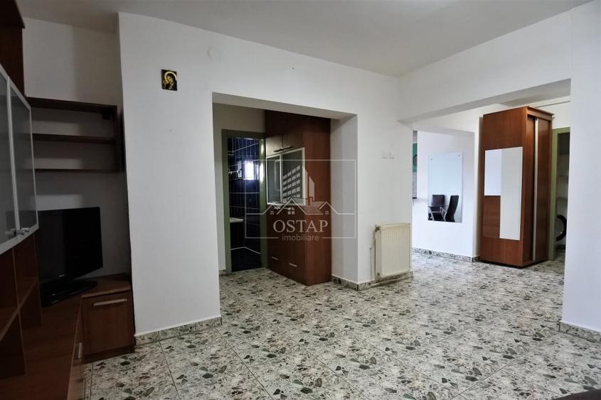 Apartament cu 3 camere decomandat, mobilat în Central