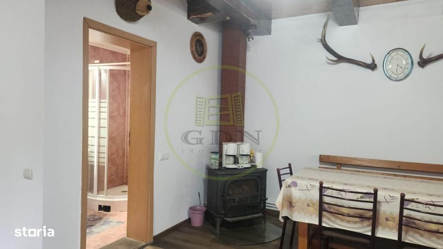 Casă cu 4 camere cu Teren 500 Mp în Central