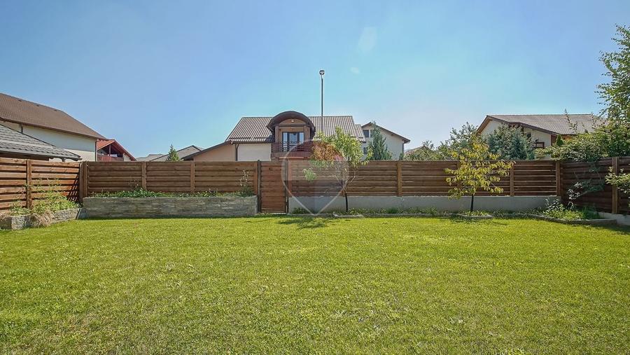 Casă individuală cu 4 camere cu Teren 400 Mp în Tărlungeni