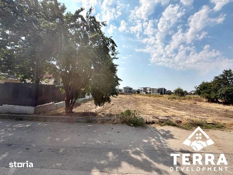Teren de 330 mp, în Central