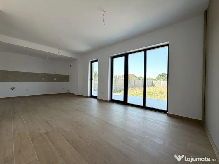 Casă cu 4 camere cu Teren 350 Mp în Covaci