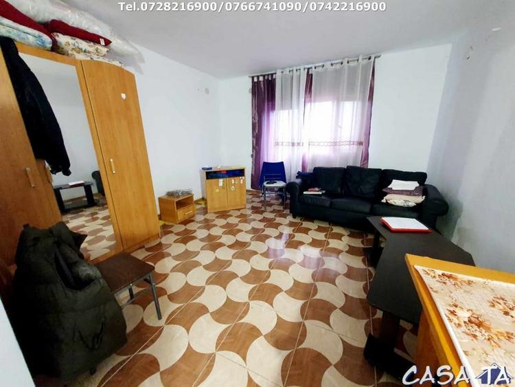 Casă individuală cu 3 camere cu Canalizare în Bălești