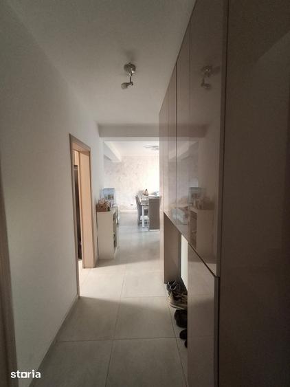 Casă cu 4 camere cu Teren 190 Mp în Domnești