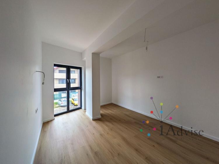 Apartament cu 2 camere decomandat, mobilat în Tractorul