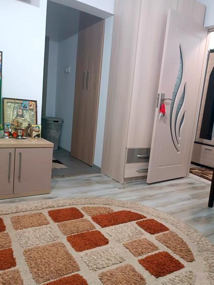 Apartament cu 2 camere decomandat, mobilat în Central — fotografia 3