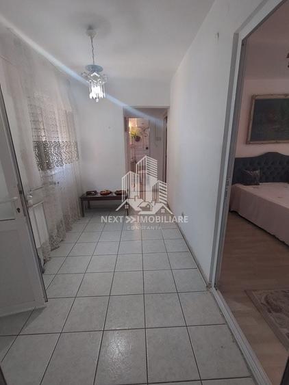 Apartament cu 3 camere decomandat în Central