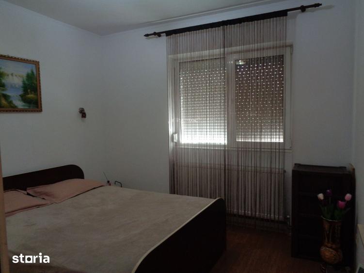 Apartament cu 2 camere decomandat în Grădiște