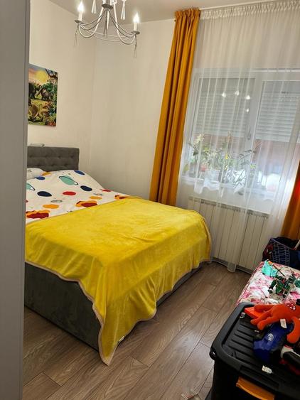 Apartament cu 4 camere decomandat în Central