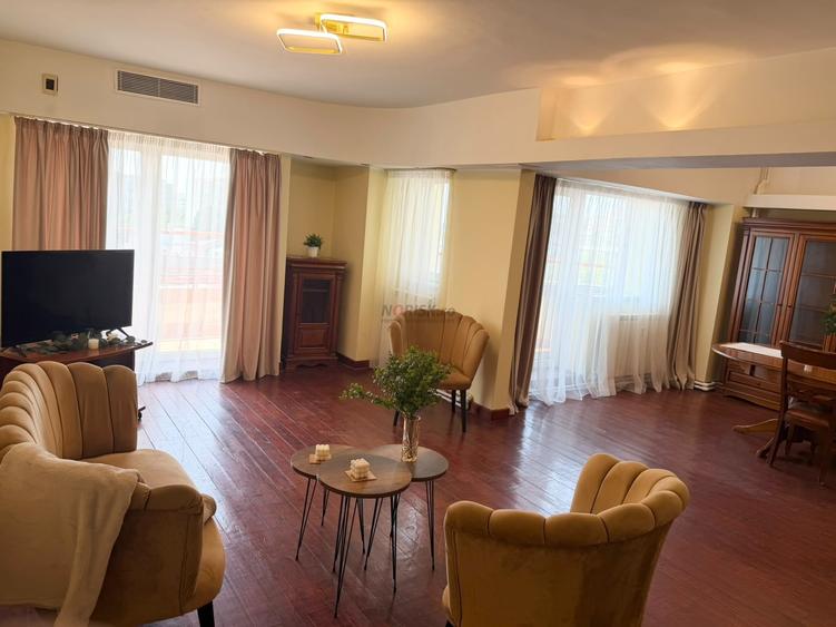 Apartament cu 4 camere decomandat, mobilat în Unirii