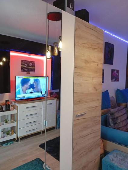 Vand Garsoniera in Scornice?ti - 2