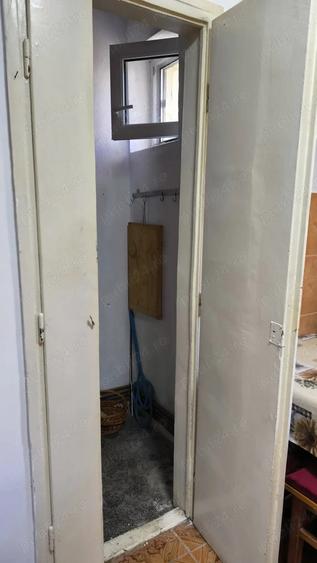 Vand apartament doua camere decomandate zona centrala - 8