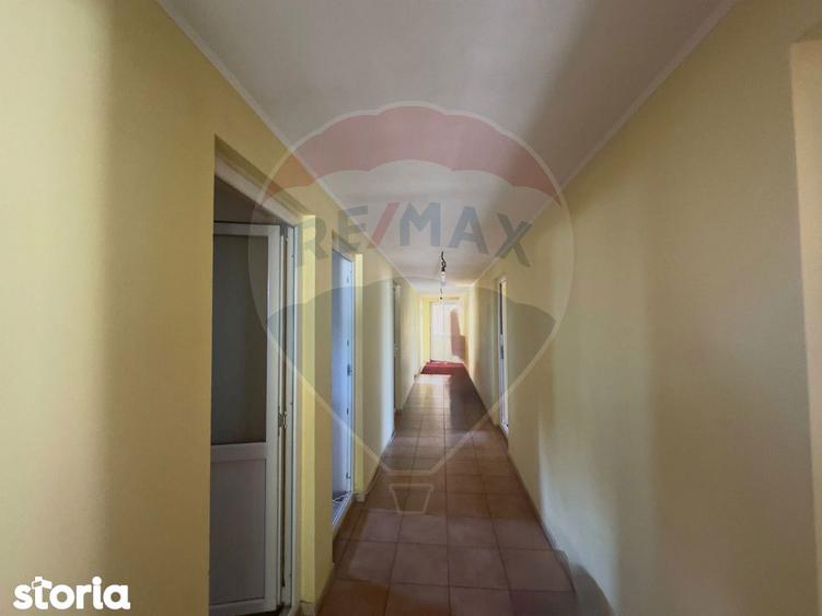 Casa / Vila cu 5 camere de vanzare in zona Romanesti - 4