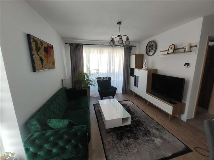 Apartament cu 2 camere decomandat în Tractorul Apartament cu 2 camere decomandat în Tractorul