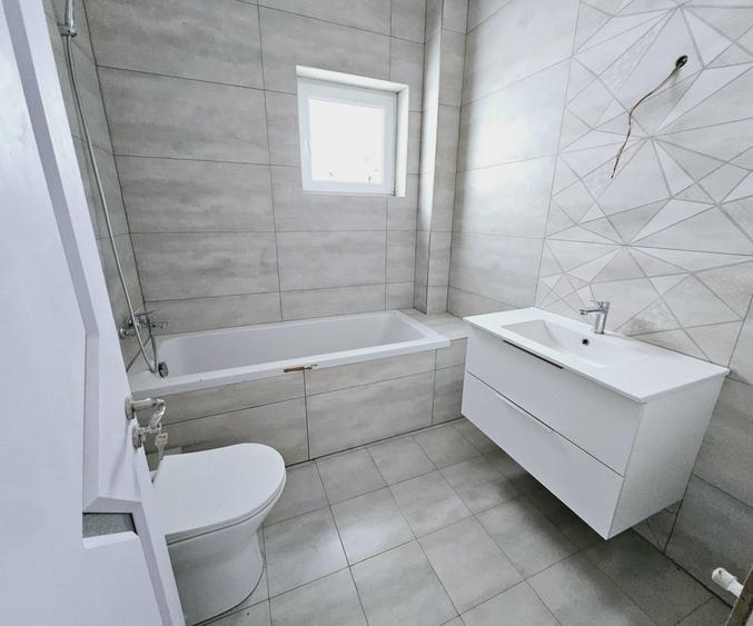 vila 3camere si mansarda locuibila,rate dezvoltator,tva inclus,comision 0 - 10