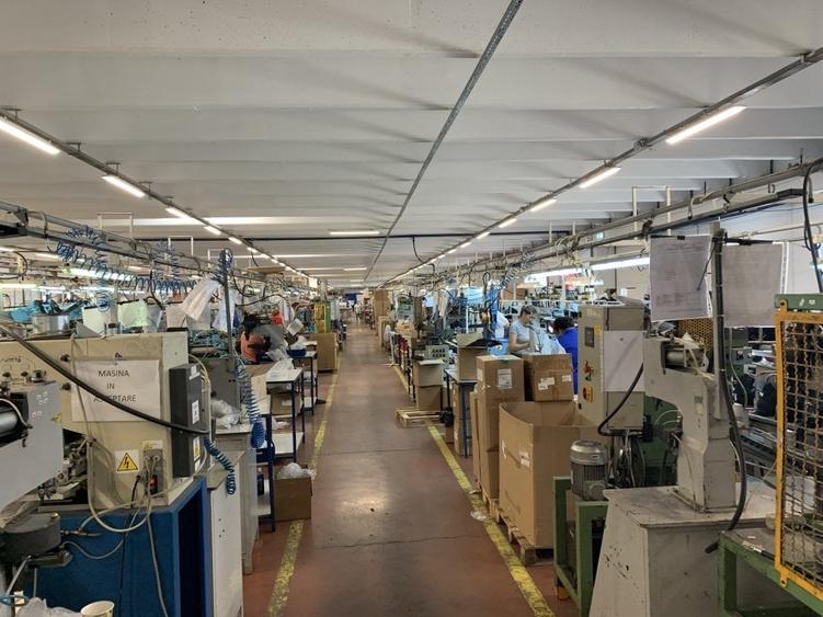 Ansamblu de spatii de productie /depozitare si birouri - 16