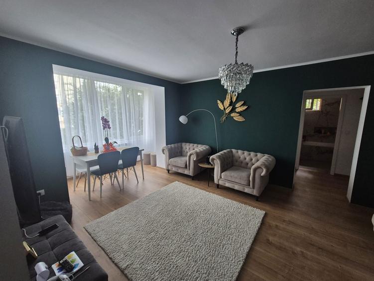 Inchiriez apartament 3 camere - 4