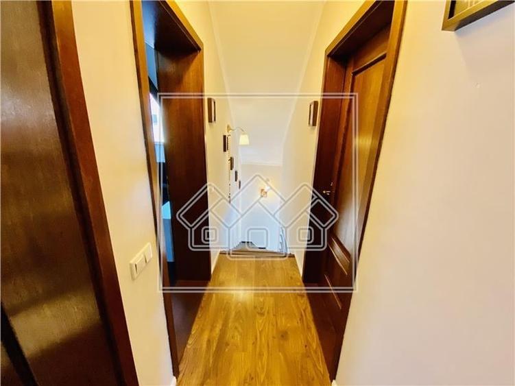 Casa de vanzare in Sibiu - 4 camere si 2 bai - cu piscina - 12