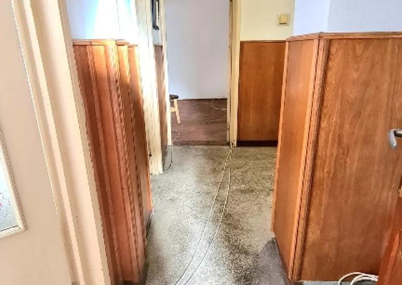 Vand apartament 2 camere, dec. et. 1, balcon mare, Curtea de Arges, str. Elena Cuza - 6