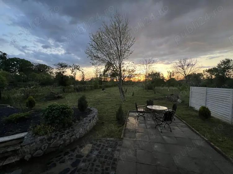 Vand superba casa in BACIA , teren de 2000 mp - 2