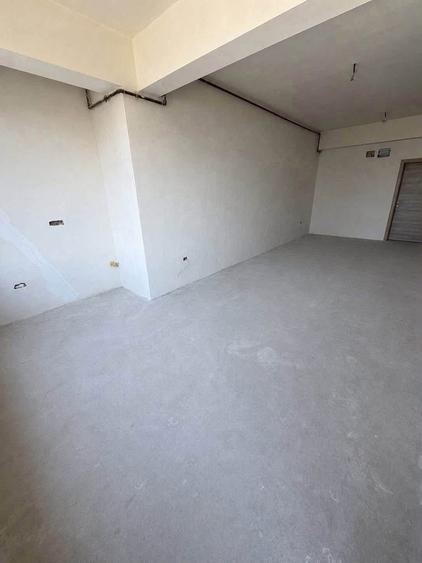 Apartament cu 2 camere semidecomandat în Universitate