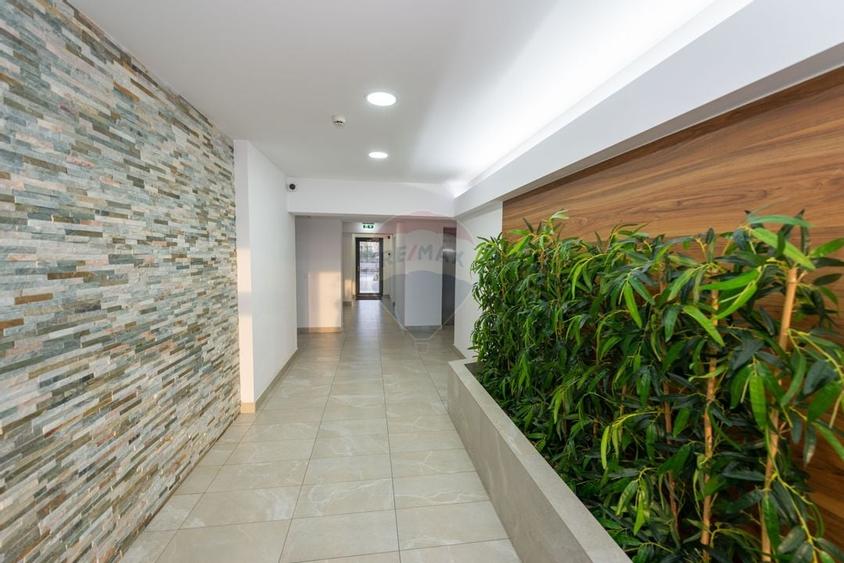 PRIMA INCHIRIERE Studio modern + balcon mare, Hils Splai, 60mp - 2