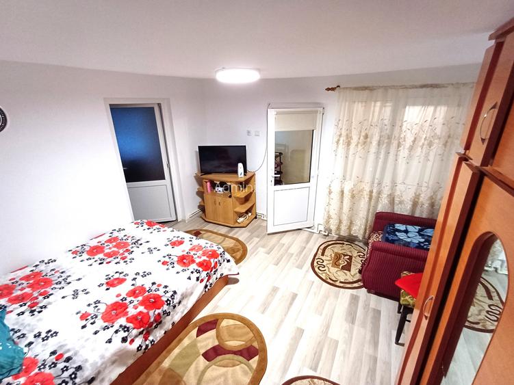 Casă cu 4 camere în Radu Negru Casă cu 4 camere în Radu Negru
