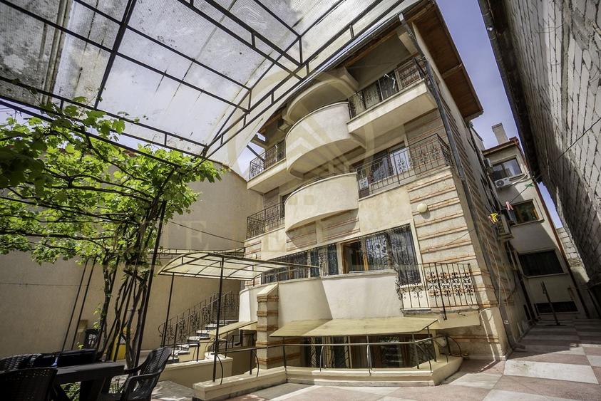Pensiune/Aparthotel in Faleza Nord, 11 camere, Investitie cu potential - 1