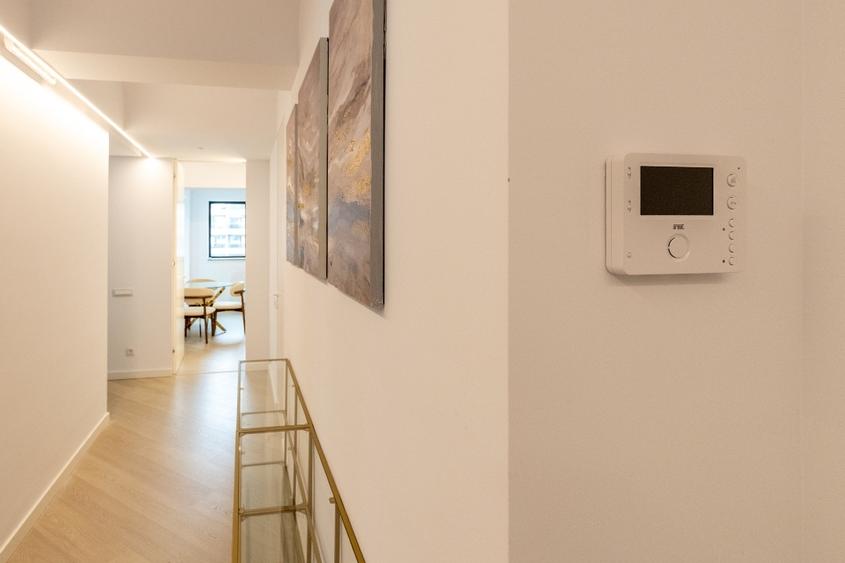 De inchiriat apartament 3 camere Cortina North (TVA deductibil inclus) - 2