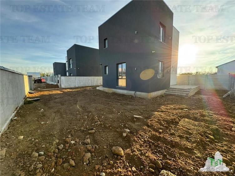 Casa  premium individuala de vanzare langa Craiova - 13