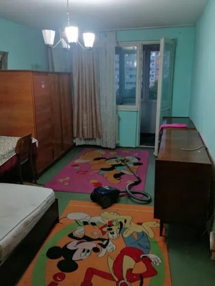 Piata Sudului Grand Arena, bl. reabilitat,6/10,decomandat, balcon inchis. - 2