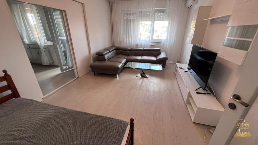 Apartament cu 3 camere de inchiriat in zona Magheru/Centrala - Oradea - 1