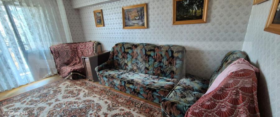 Apartament de inchiriat, cu 3 camere, zona Bd.Independentei - 12