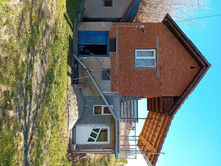 vand cabana cu beci in loc. Zauan - 1