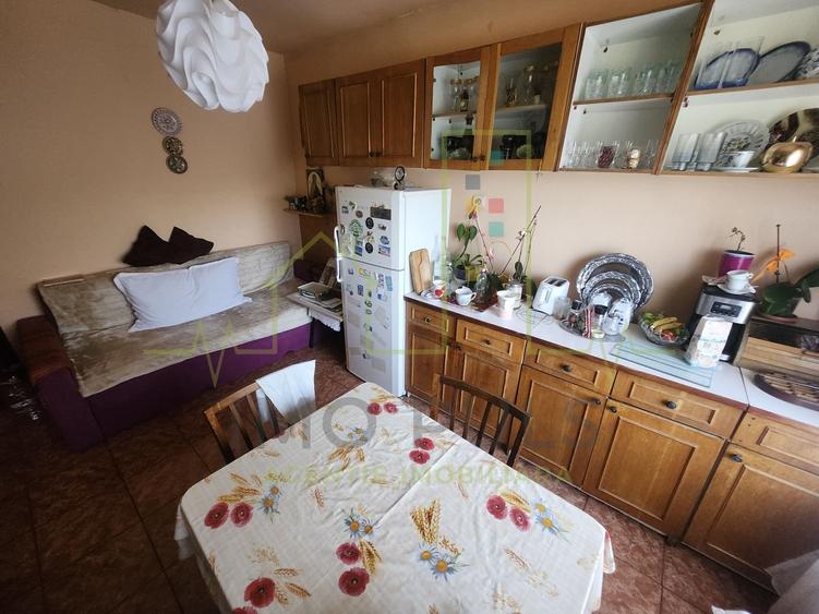 Casa individuala. Foarte pretabila de afacere. SAD la parter si intrare separata - 12