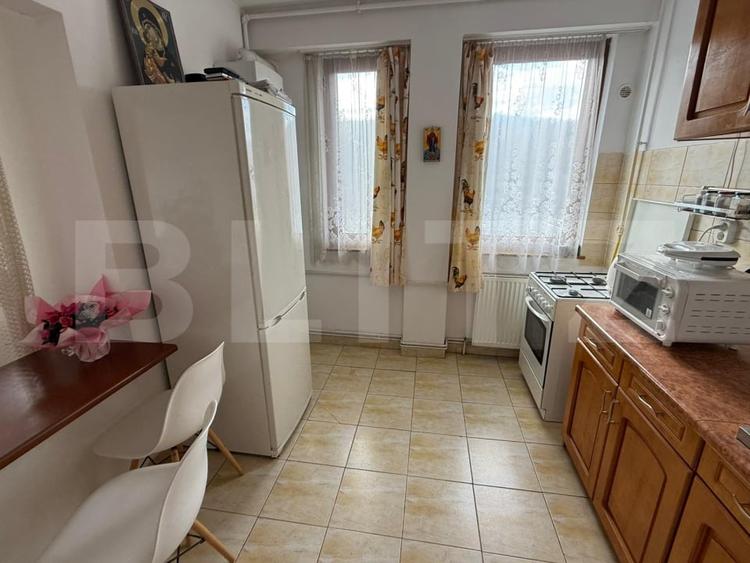 Apartament 3 camere, etaj intermediar, 60 mp, zona Cetatea Fetei - 3