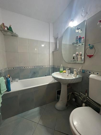 Apartament 3 camere -Zona Sud  - etaj 4/4 - 68 mp - 9