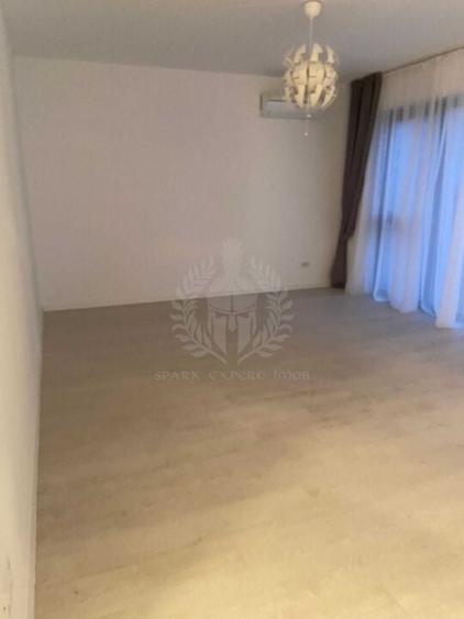 //2 CAMERE//CENTRAL// - 7